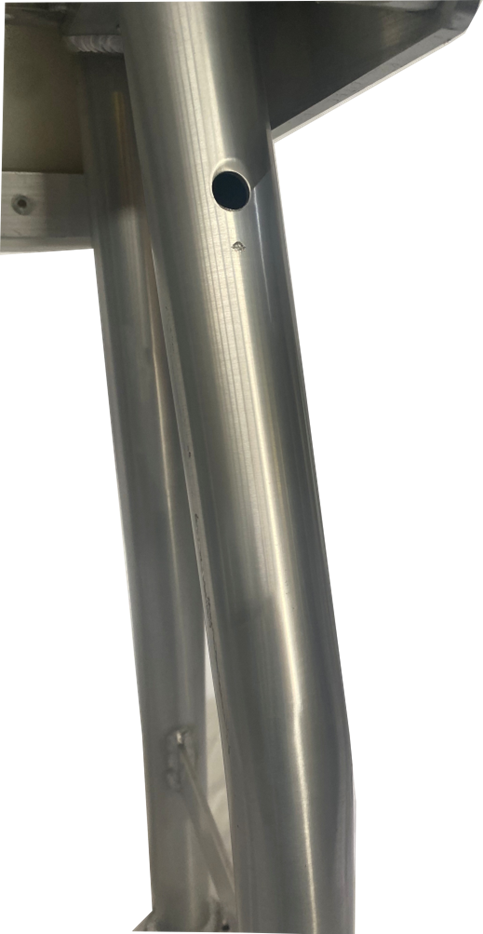 Leaning post avec dossier sellerie blanche et support 4 cannes